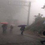 भारी बारिश का रेड अलर्ट: अधिकारी-कर्मचारी 27 जून तक मोबाइल फोन नहीं करेंगे स्विच ऑफ