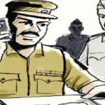 बुजुर्ग को ब्लैकमेल कर ले लिए 45 लाख रुपये, तस्करी में फंसाने की दी धमकी
