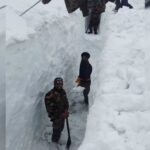 10 फीट बर्फ से ढका हेमकुंड साहिब, 20 मई को खुलने हैं कपाट