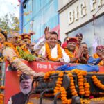 भाजपा मेयर प्रत्याशी सौरभ थपलियाल के रोड शो में उतरा जन सैलाब