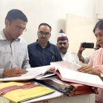 विकासनगर तहसील में डीएम ने पकड़ी स्टांप चोरी, उपनिधंधक अपूर्वा सिंह होंगी सस्पेंड